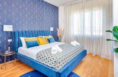 Pisa Apartment | Apartment 'Art Deco' Luxury Bnb Sleepwithme' with Balcony, Wi-Fi and Air Conditioning