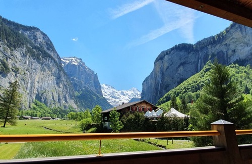 Lauterbrunnen Apartment | Apartment Arven - 3 Bedroom - 2 Bathroom - Uninterrupted mountain view