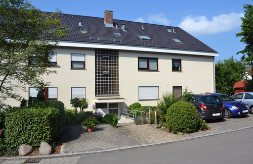 Allensbach Apartment | Apartment at Hegne Monastery, WLAN, terrace, lake 800 m, Constance 8 km