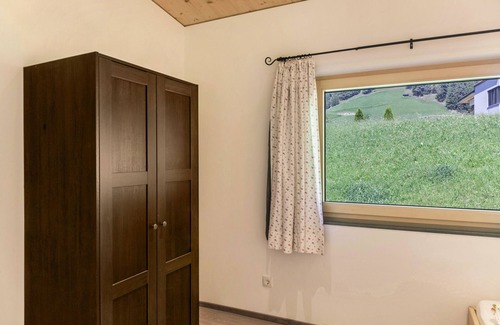 Obernberg am Brenner Apartment | Apartment 'Rehwiese' with Mountain View, Balcony and Wi-Fi