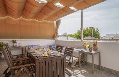 Rota Apartment | Apartment Atico Rota Centro close to the Beach with Wi-Fi, A/C & Terrace