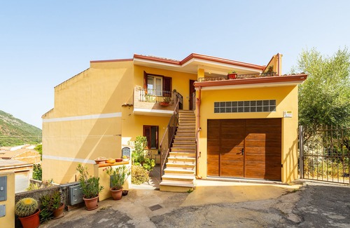 Fluminimaggiore Apartment | Apartment "Attic with a View", Private Terrace & Wi-Fi