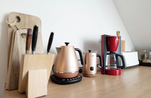 Fahrdorf Apartment | Apartment 'Auf Der Farm-Café' with Shared Garden and Wi-Fi