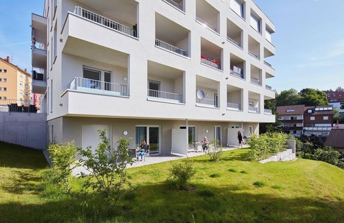 Sankt Georgen im Schwarzwald Apartment | Apartment 'Auszeit Mit Plege - Fewo 5' with Private Terrace, Shared Garden and Wi-Fi