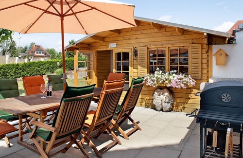 Neufrach Apartment | Apartment 'Auszeit' with Private Terrace, Shared Garden and Wi-Fi