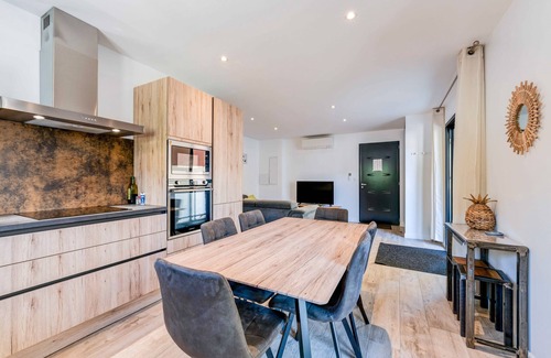 Ax-les-Thermes Apartment | Apartment 'Aux Pieds Des Pistes - Appt A' with Mountain View, Wi-Fi and Air Conditioning