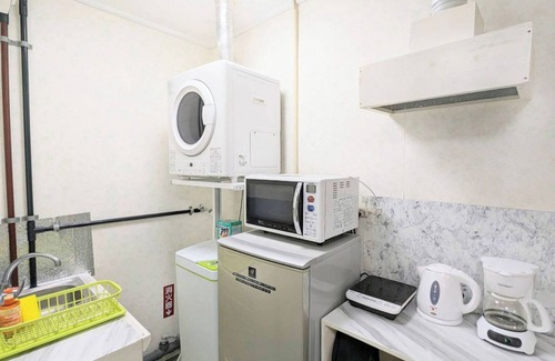 Kadena-cho Apartment | Apartment Avenue Koza Hotel on Park Avenue Exclusive use up to 8 adults/Okinawa Okinawa