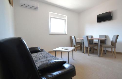 Liznjan Apartment | Apartment B&B-4 by Interhome
