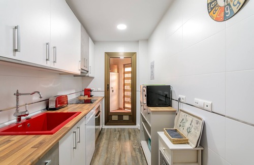 San Juan de Alicante Apartment | Apartment 'Bonhomía Pet Friendly' with Private Pool, Wi-Fi and Air Conditioning