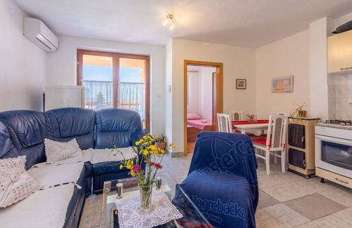 Milcetici Apartment | Apartment Besima (15011-A1) - Malinska - island Krk