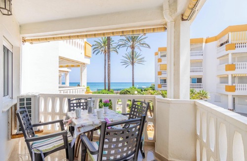 Denia Apartment | Apartment 'B22 Vistas al mar desde la terraza' close to the Beach with Shared Pool & Wi-Fi