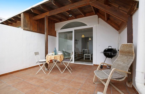 Bahia Calma Apartment | Apartment Bahía Vista with Sea View, Wi-Fi & Terraces