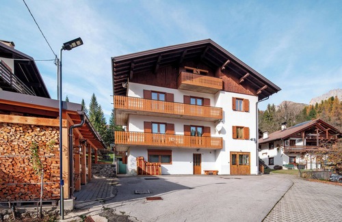 Caviola Apartment | Apartment 'Barbacin' with Mountain View and Shared Garden
