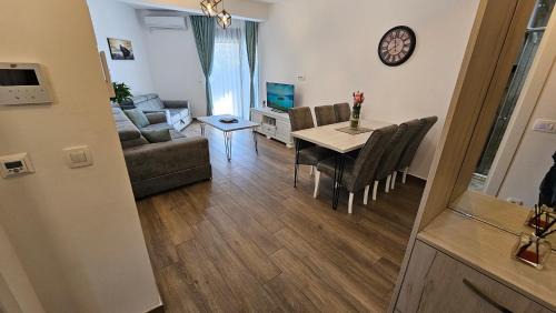 Dobra Voda Apartment | Apartment Beach D&A