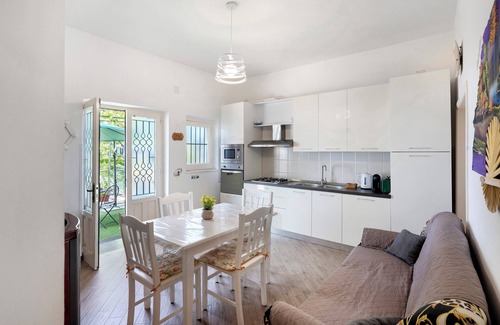 Agerola Apartment | Apartment 'Bella Veduta Luna' with Sea and Mountain View, Wi-Fi and Air Conditioning