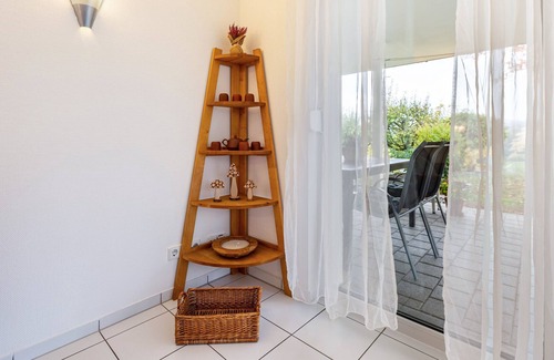 Weilheim Apartment | Apartment 'Bergblick' with Mountain View, Private Terrace and Wi-Fi