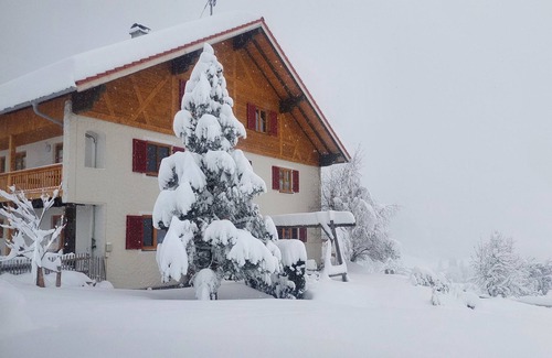 Wertach Apartment | Apartment 'Bergliebe' with Shared Terrace, Shared Garden and Wi-Fi