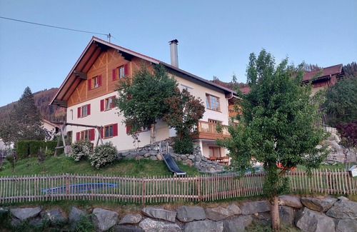 Wertach Apartment | Apartment 'Bergliebe' with Shared Terrace, Shared Garden and Wi-Fi