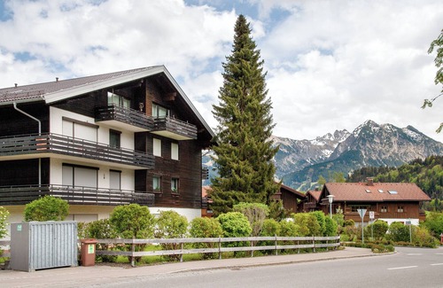 Obermaiselstein Apartment | Apartment ‘Bergrose’ with mountain railway ticket Hörnerdörfer included, swimming pool & sauna