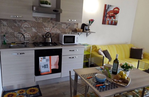 La Spezia Apartment | Apartment between lemon and olive trees with sea view CITRA code 011015-LT-0925