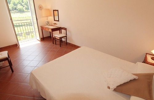 Borgo Other | Apartment BETWEEN VINEYARDS AND OLIVE GROVES, relaxation and well-being 20 minutes from the sea