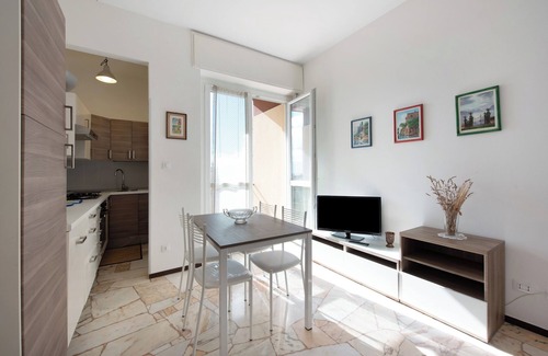 Varazze Apartment | Apartment "Bilocale Corosu con 2 balconi" with Balcony & A/C