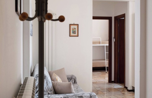 Varazze Apartment | Apartment "Bilocale Corosu con 2 balconi" with Balcony & A/C