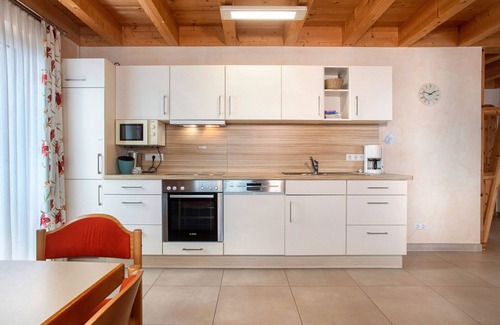Deggenhausertal Apartment | Apartment 'Birch' with Shared Garden, Wi-Fi and Air Conditioning
