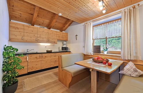 Sluderno Apartment | Apartment 'Birkenhof - Wohnung Bichel' with Wi-Fi & Balcony