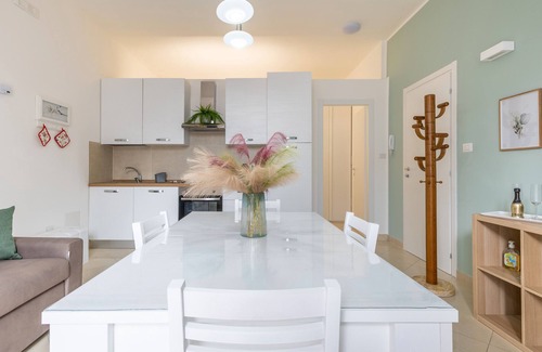 Acate Apartment | Apartment 'Biscari' with Balcony, Wi-Fi and Air Conditioning