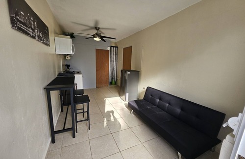 Puerto Nuevo Apartment | Apartment Black & White with Jacuzzi on Terrace Cozy and Modern