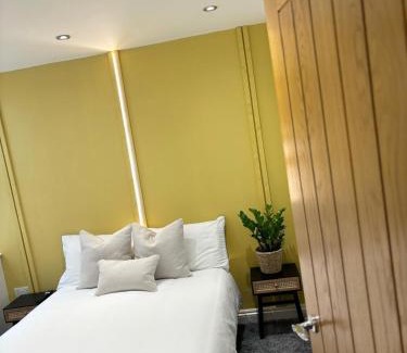 Hull Old Town Apartment | apartment block- great for contractors