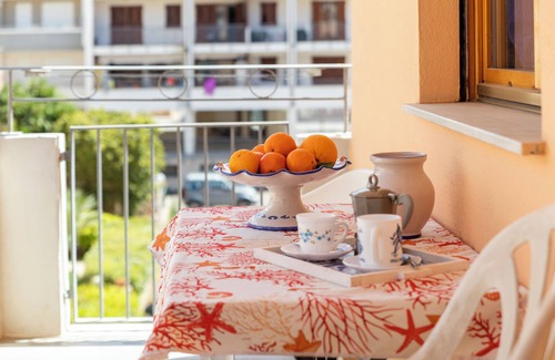 Pivarada Apartment | Apartment "Blu Verdone" with Sea View, Balcony & Wi-Fi