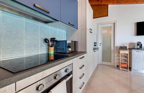 Gargnano Apartment | Apartment 'Blu' with Lake View, Shared Terrace and Wi-Fi