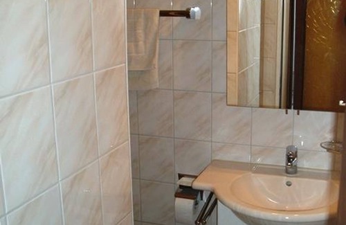Bosdorf Apartment | Apartment Blunck 2 large - guest and holiday house "Zur Linde"