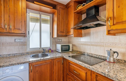 Salobrena Apartment | Apartment 'Bonito Apartamento Frente Al Mar' with Sea View, Wi-Fi and Air Conditioning