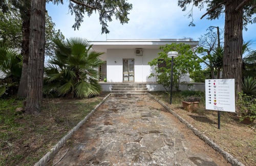 Giurdignano Apartment | Apartment 'Borgo Borgia - Casa Del Vinattiere' with Shared Pool, Wi-Fi and Air Conditioning