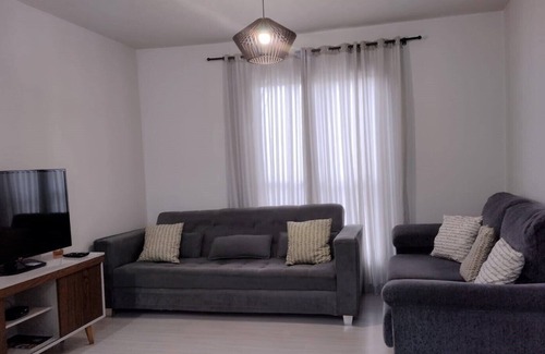Afonso Pena Apartment | Apartment Near São José dos Pinhais Airport accommodates up to 6 people