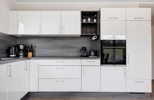 Sassenburg Apartment | Apartment 'Bresser Bernsteinsee' with Private Terrace, Private Garden and Wi-Fi