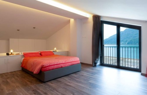Verceia Apartment | Apartment Brezza di Lago in Lago di Mezzola - 6 persons, 2 bedrooms
