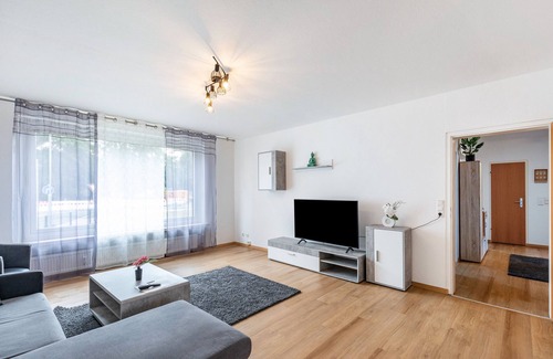 Bruchkoebel Apartment | Apartment 'Bruchköbel 1 auch Für Monteure' with Balcony and Wi-Fi