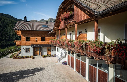 Valle Aurina Apartment | Apartment 'Bruneggerhof 1' with Mountain View, Private Garden and Wi-Fi
