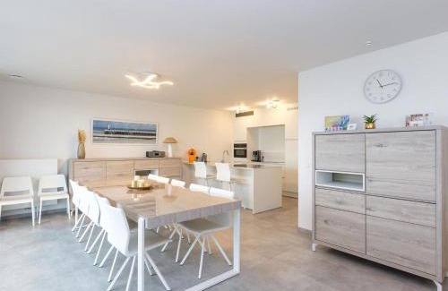 Middelkerke Apartment | Apartment by the Beach with Panoramic Views