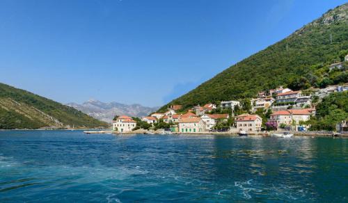 Lepetane Apartment | Apartment by the Sea