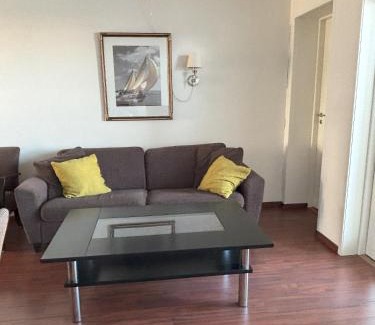 Henningsvaer Apartment | Apartment by the sea in Henningsvær