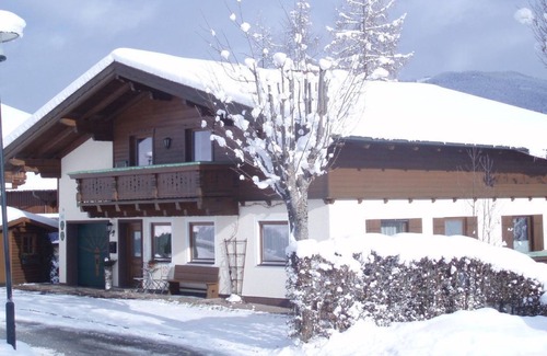 Flachau Apartment | Apartment C (3-7 persons/3 bedrooms, 1 WC, 3 bathrooms) - Haus Erika