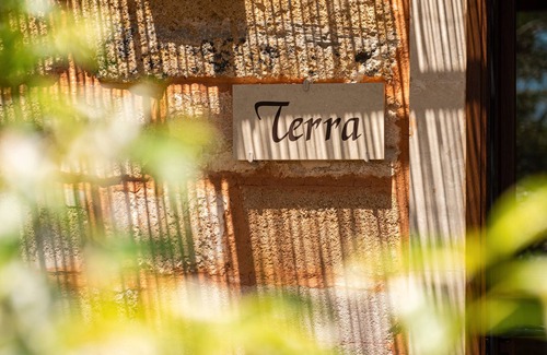 Vitigliano Apartment | Apartment 'C H Terra' with Private Terrace, Wi-Fi and Air Conditioning