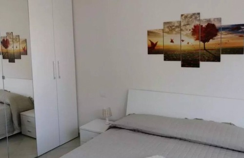 Valeggio sul Mincio Apartment | Apartment 'Casa Vacanza Teresa' with Balcony, Wi-Fi and Air Conditioning