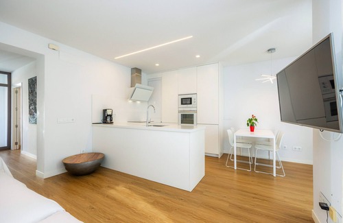 S'Illot-Cala Morlanda Apartment | Apartment 'Ca Na Tonina Ref 7000' with Private Terrace, Wi-Fi and Air Conditioning