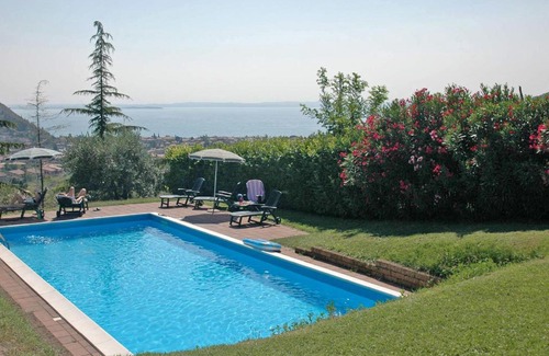 Garda Apartment | Apartment Ca' Pignoi-1 by Interhome